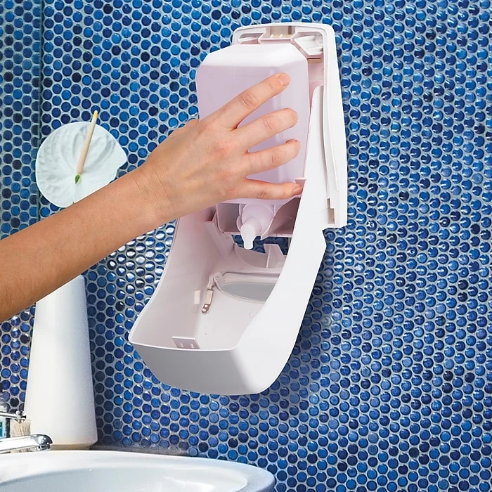 Scott Control Foaming Hand Soap, Fruit Scent, 33.8 Oz. (91554) - Image 4